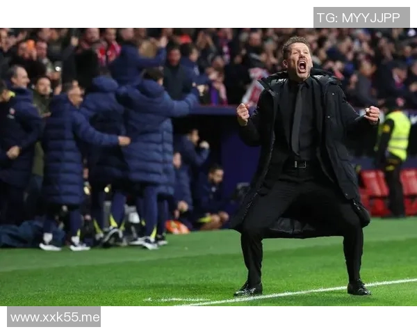 马竞主场巴萨球迷爆发冲突，警方躲不过暴力骚扰